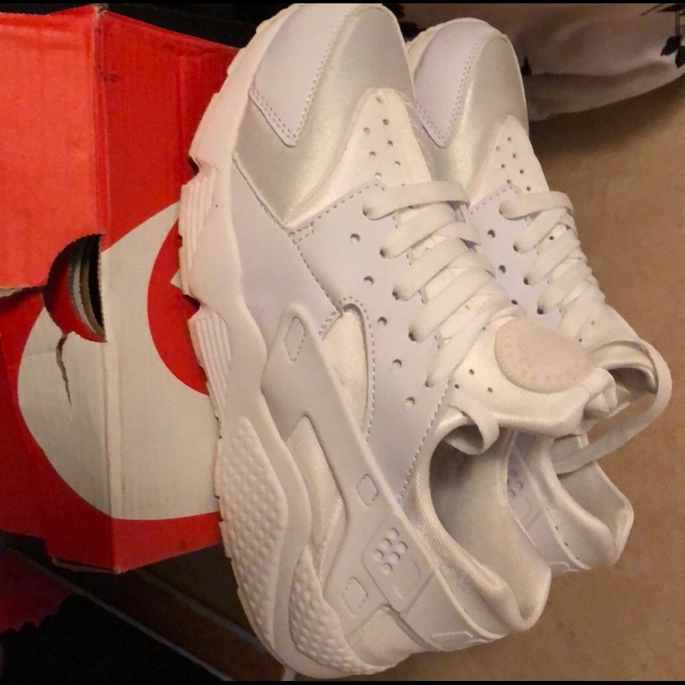 Nike Huarache Women Shoe. Worn once.